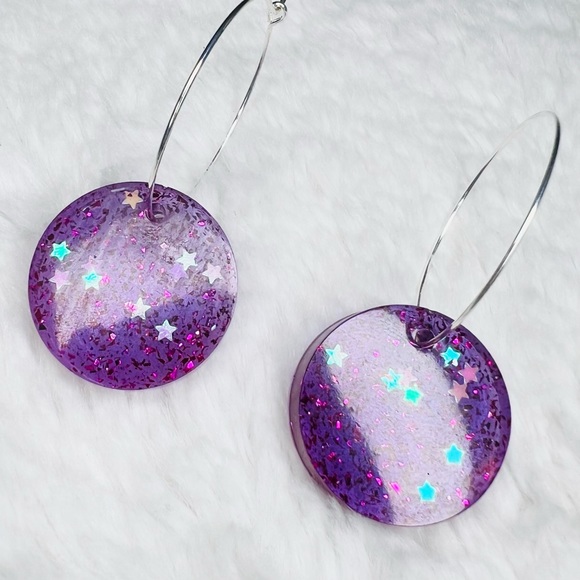 Purple Galaxy Glitter Resin Pendant Hoop Earrings - Picture 9 of 10